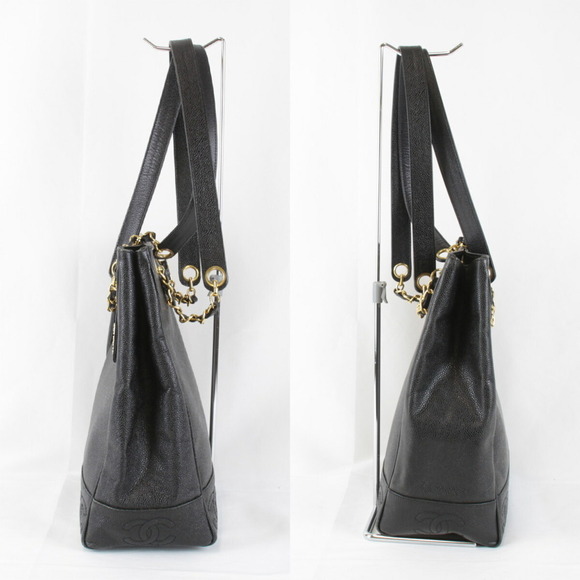 CHANEL Black Leather Shoulder Bag - Picture 3 of 9